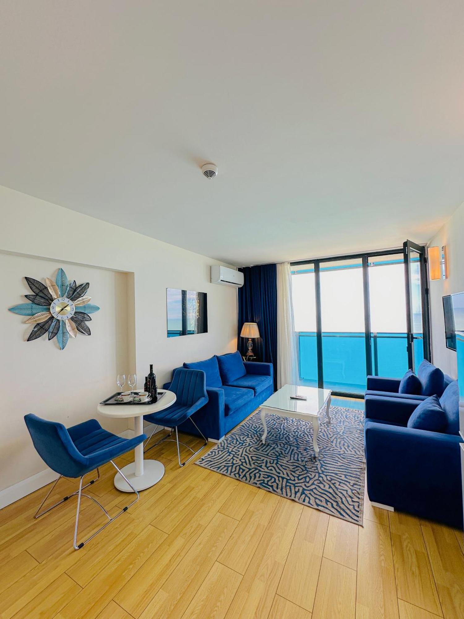 באטומי Seaside Vip Hotel מראה חיצוני תמונה
