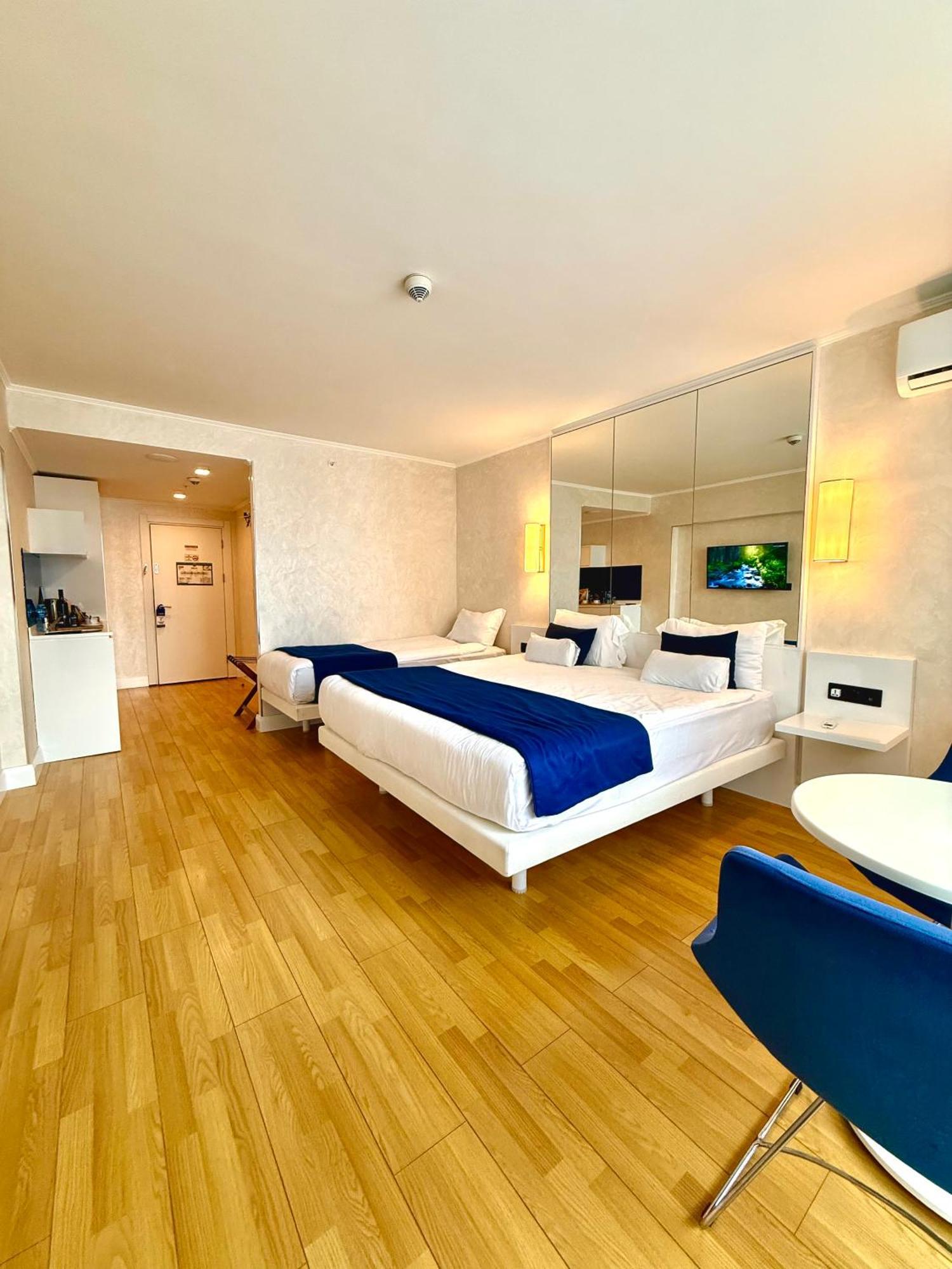 באטומי Seaside Vip Hotel מראה חיצוני תמונה