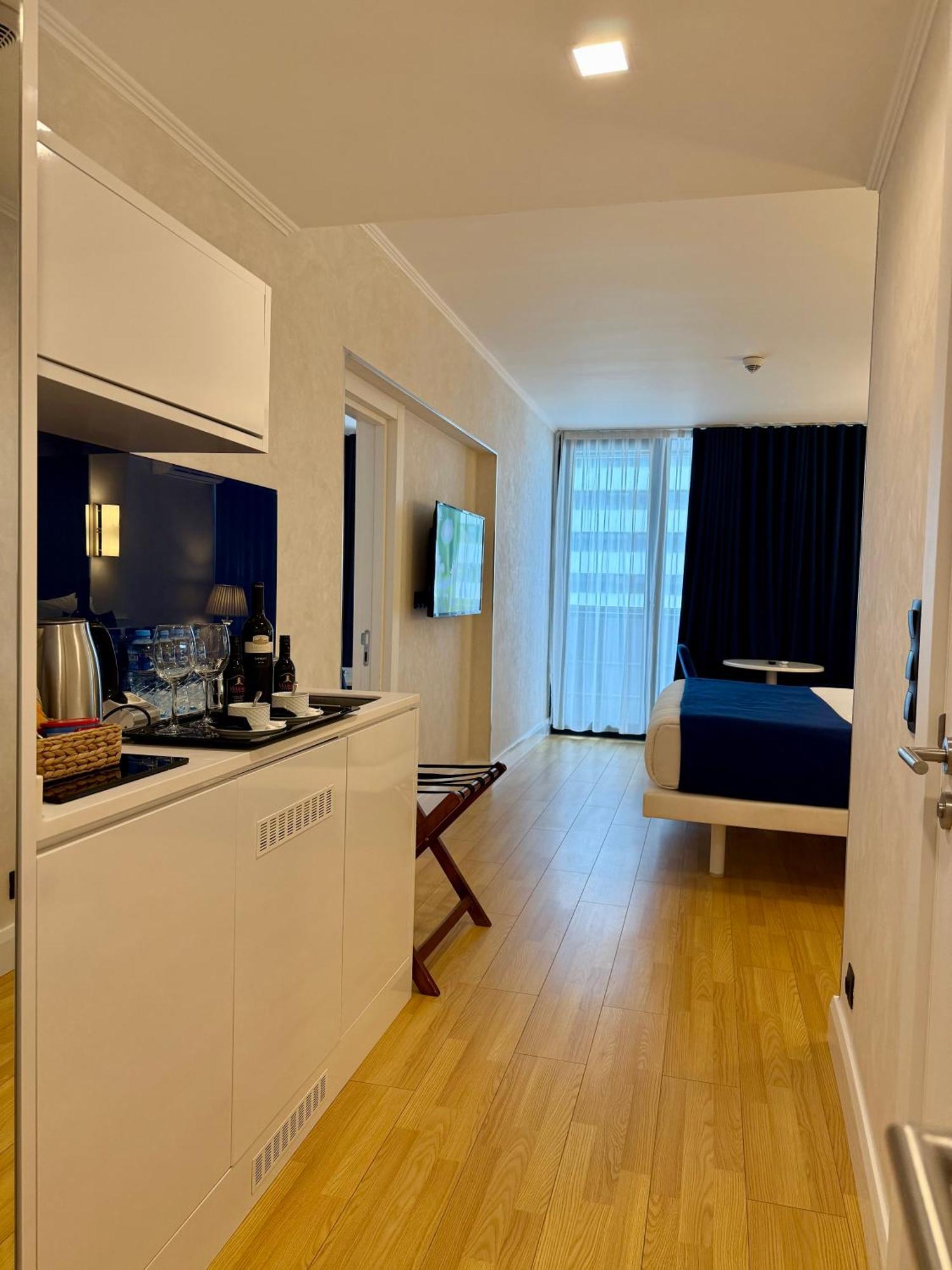 באטומי Seaside Vip Hotel מראה חיצוני תמונה