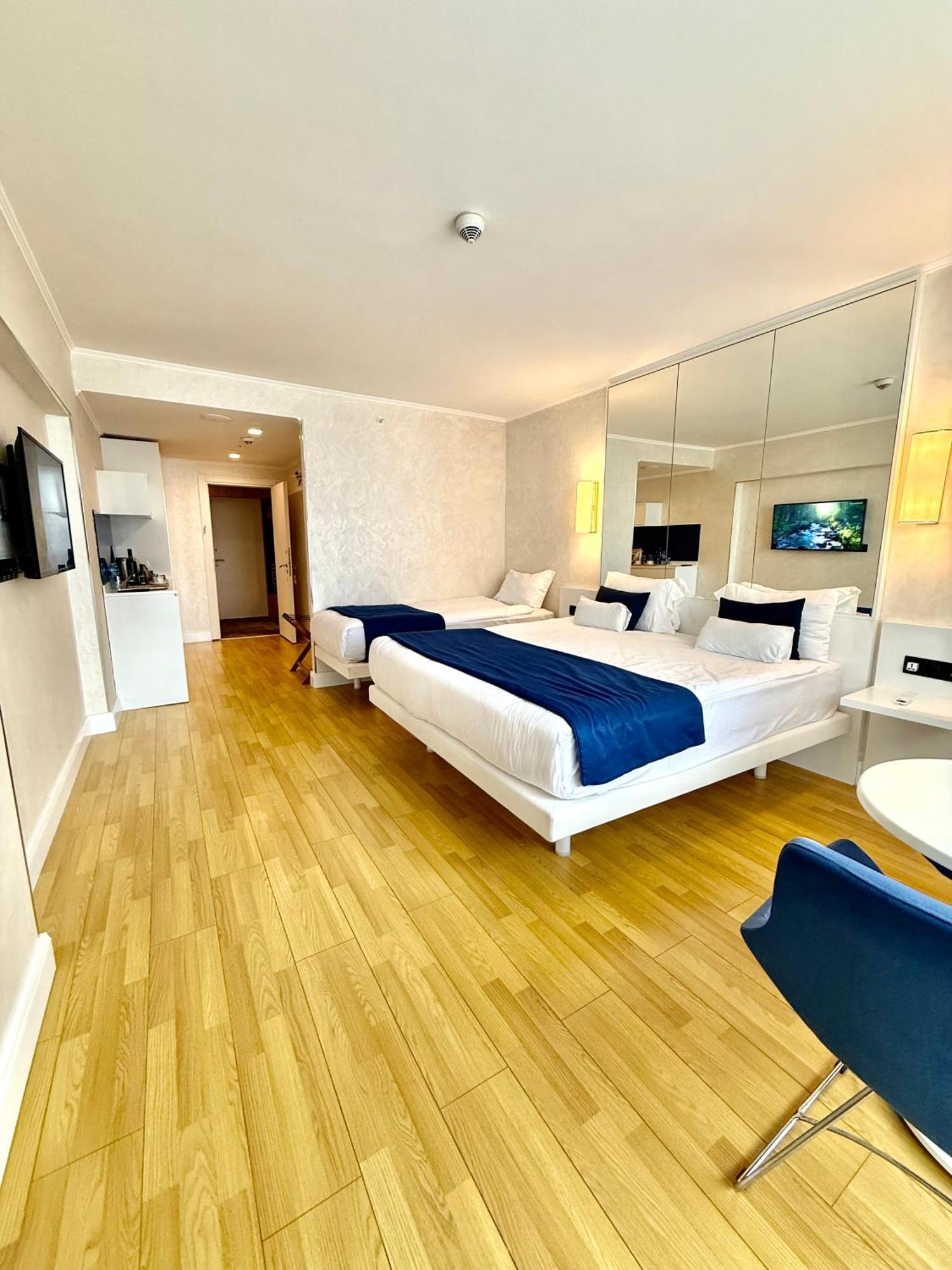 באטומי Seaside Vip Hotel מראה חיצוני תמונה