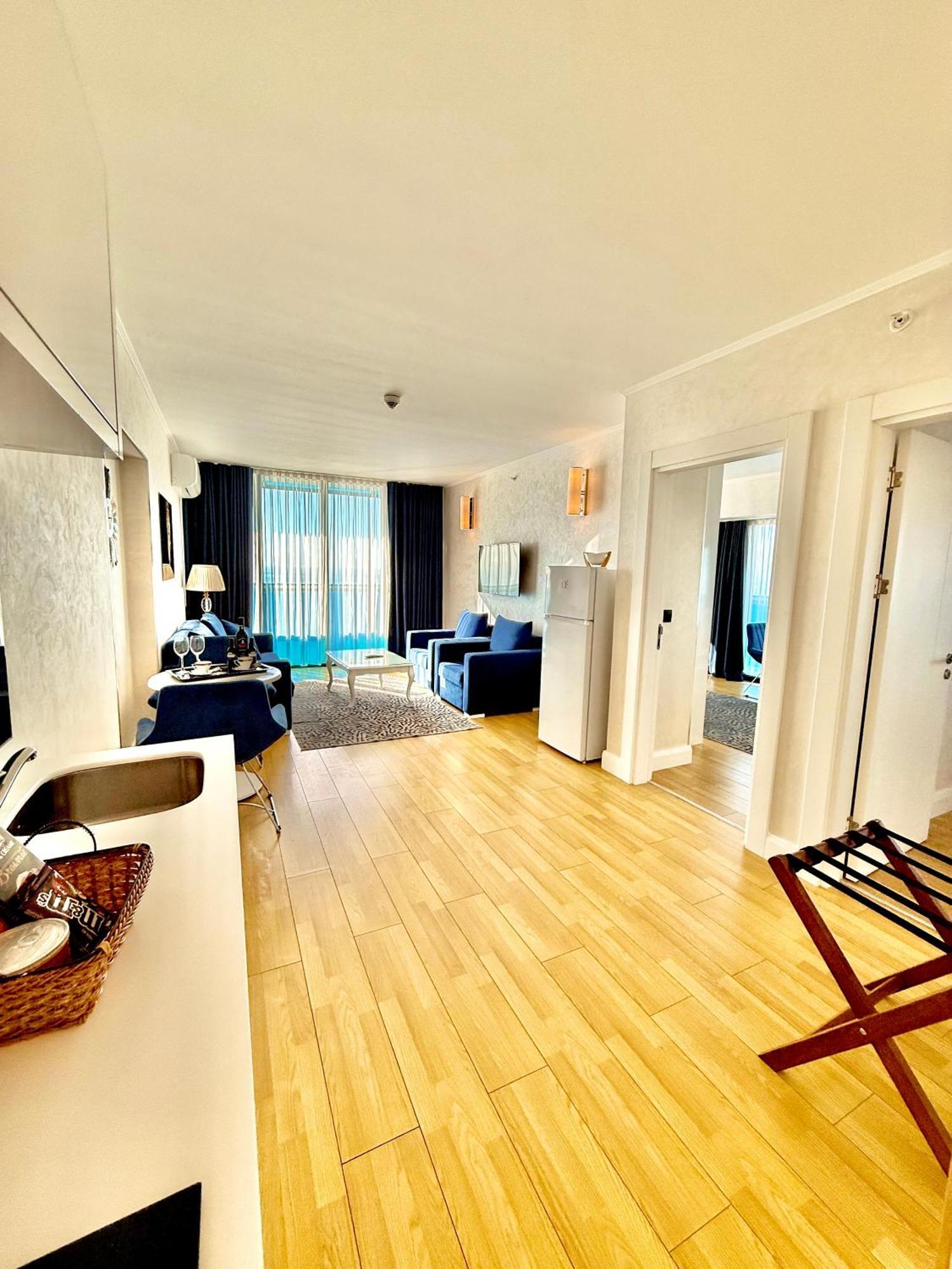 באטומי Seaside Vip Hotel מראה חיצוני תמונה