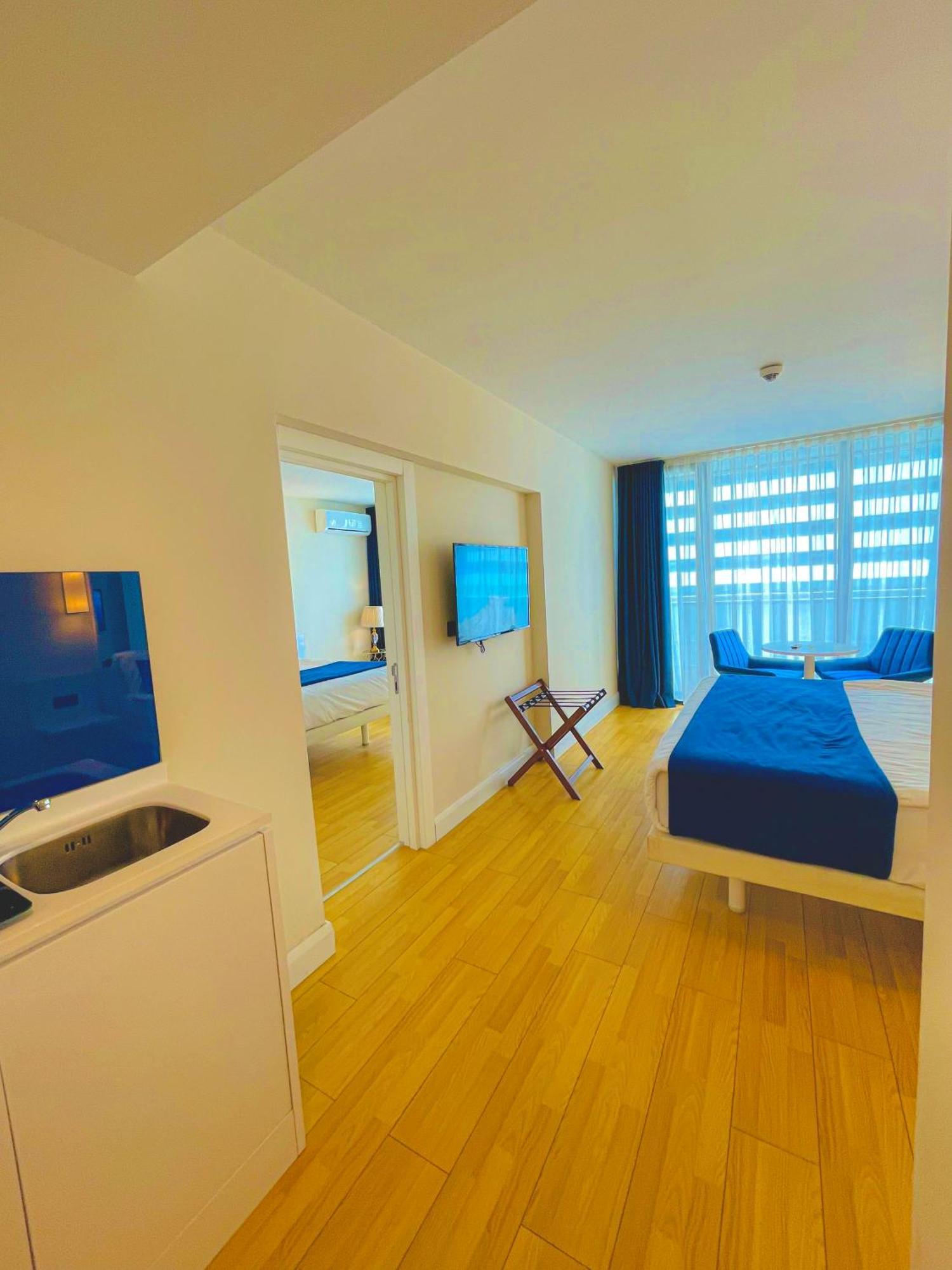 באטומי Seaside Vip Hotel מראה חיצוני תמונה