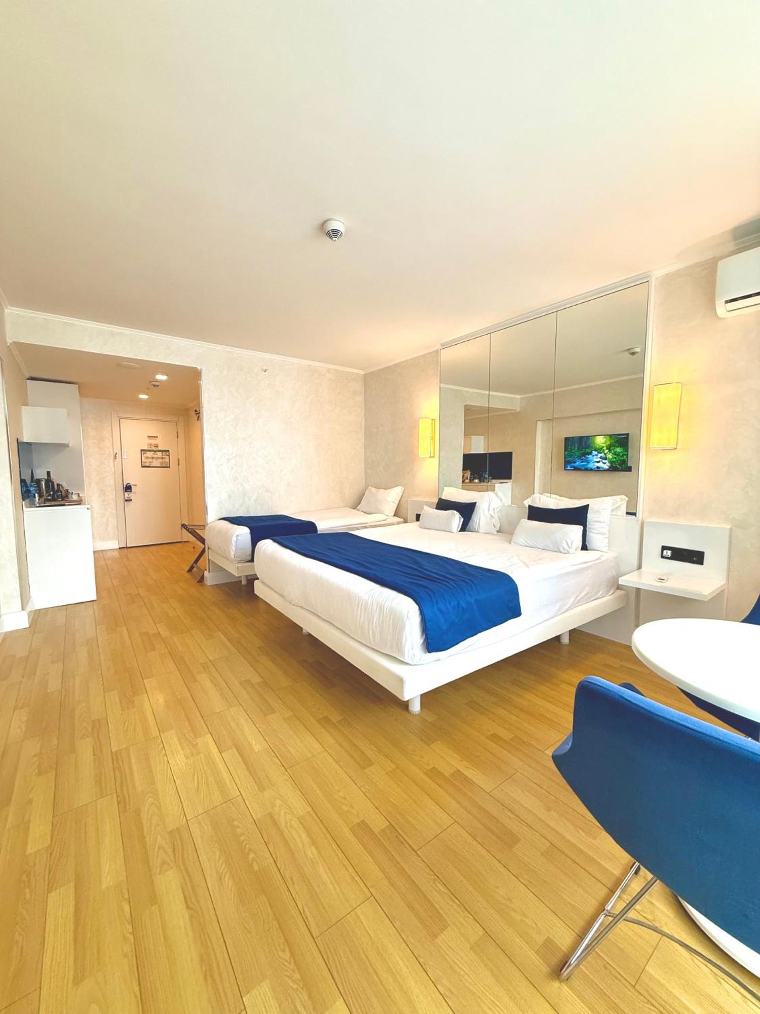 באטומי Seaside Vip Hotel מראה חיצוני תמונה
